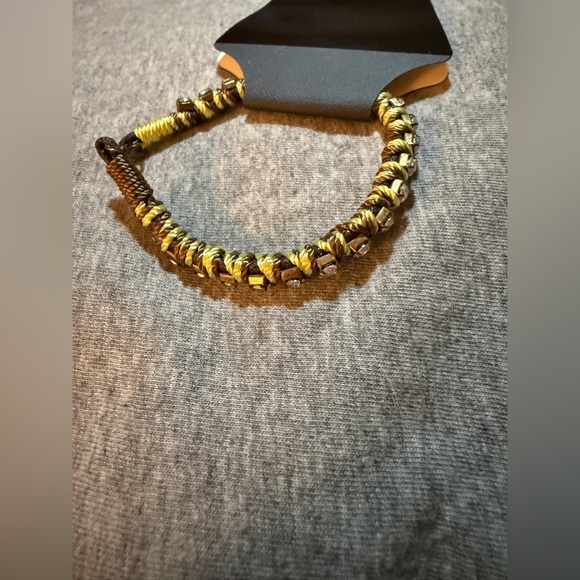 Stylish Black and Gold Men's Bracelet - Picture 3 of 4
